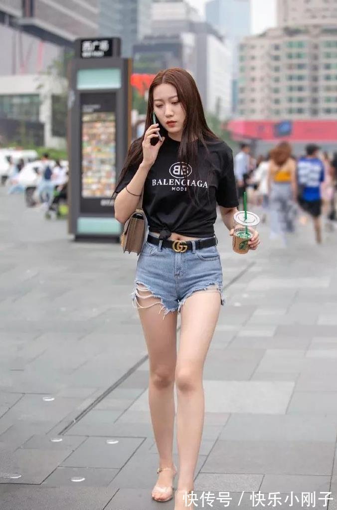 t恤|头发被风吹得很乱,这种美使我自卑,这么漂亮的女人给你你要吗?