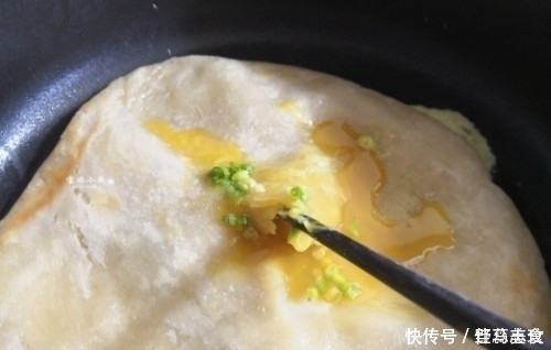 令家人着迷的早餐,鸡蛋灌饼自己做,外焦内软爱起层,一次成功