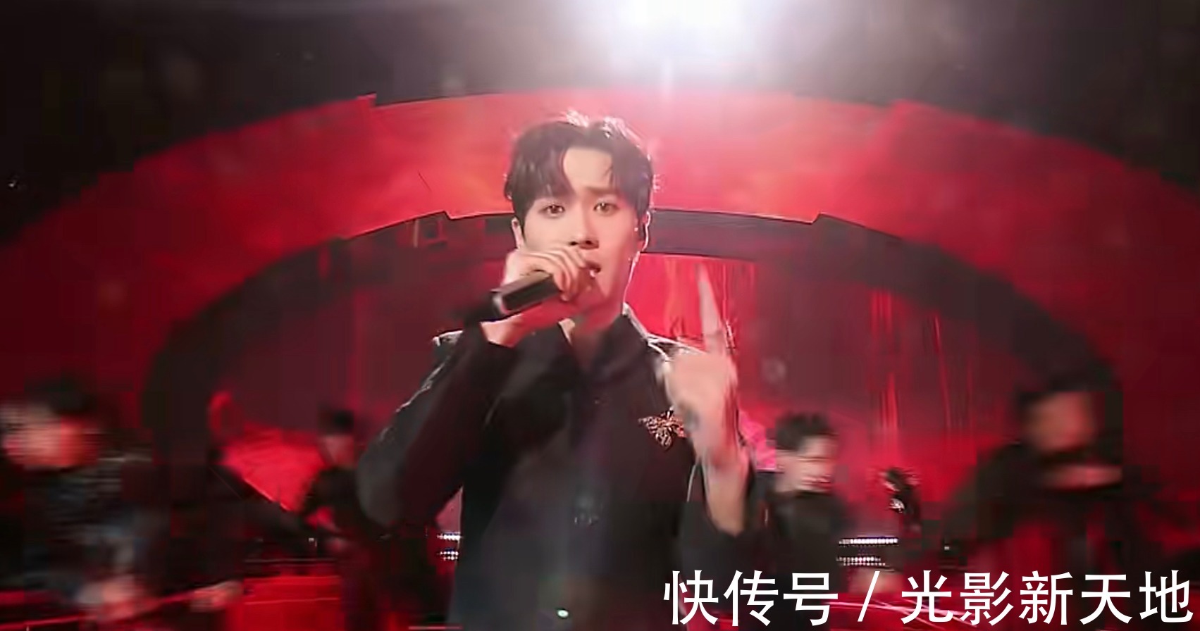 2022江蘇衛(wèi)視春晚品質(zhì)再升級,致敬一線工作人員,舞臺年輕有活力