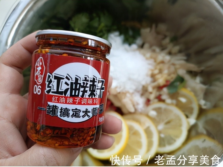 鸡爪做成小吃，还是一道下酒菜，解馋还美味