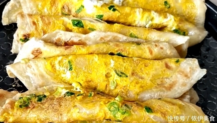  家人|春天常给家人做的早餐饼，外酥里嫩，层次分明，2分钟出锅，美味