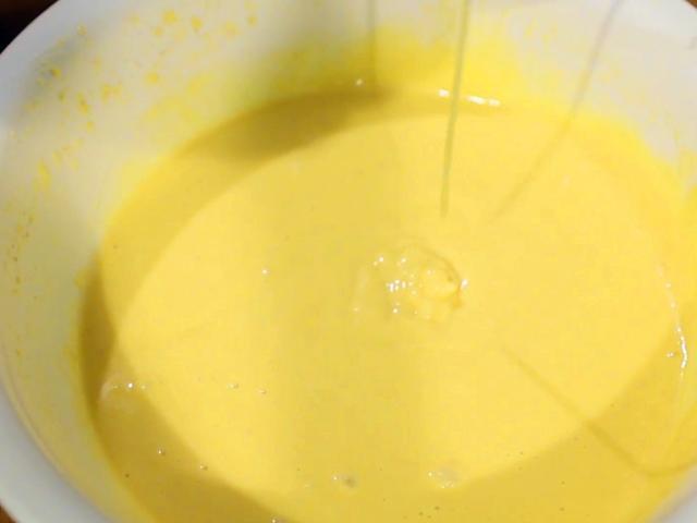 蛋糕|蛋糕最简单的做法，不用烤箱不用打蛋器，利用2个小妙招轻松解决