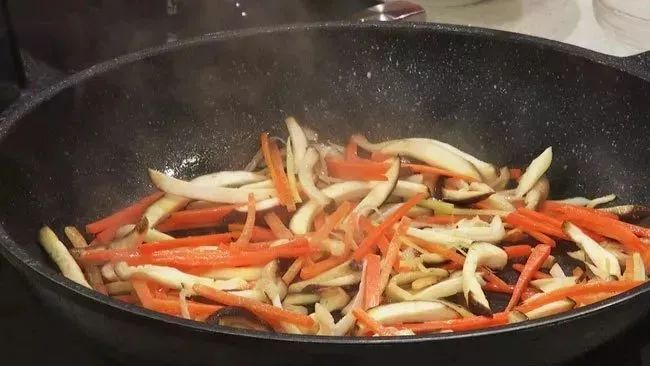 溃疡|这2种食物才是胃病“克星”，预防溃疡护粘膜，互相搭配，营养又美味