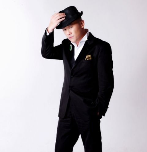 周立波|周立波晒出美国的豪宅，如今生活已经全盘西化了，每顿都会吃西餐