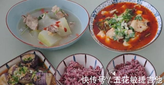 好吃|福建一家3口午餐火了，一周不重样，丰俭由人实惠好吃！