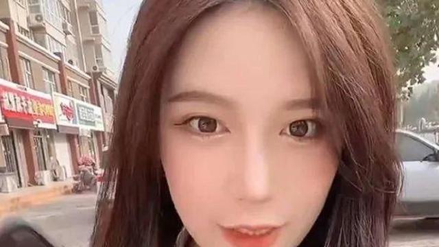 外甥女|有种尴尬叫做“辈分差”,外甥女去幼儿园接舅舅,却被当作孩子妈