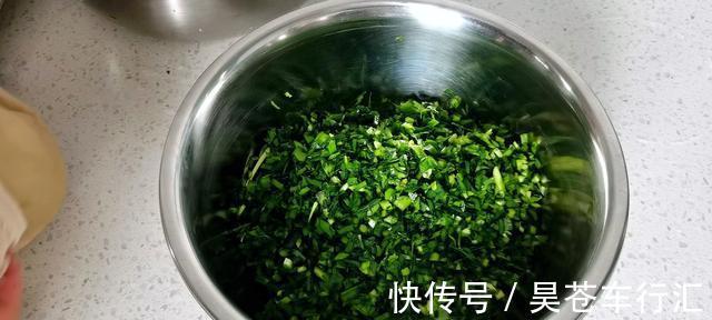 包子|每年冬天我家就爱吃这素包子，5元钱蒸一锅，一口气吃7个