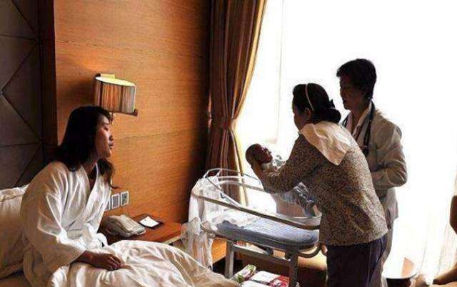 发育|哄宝宝睡觉是门技术活,三大哄睡方式容易伤到孩子,不要再用了