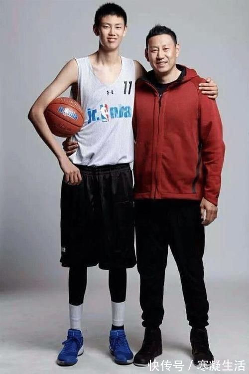 关键期|新版“儿童身高标准”出炉,一起来看看,你家娃“拖后腿”了吗?