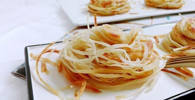 外酥|早餐就馋它，不发面不烫面，外酥里软层次多，凉了也不硬，超好吃