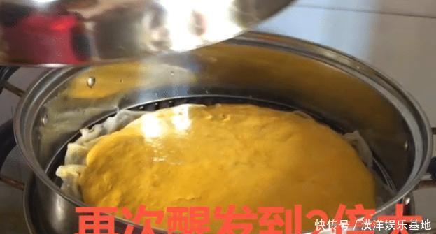 天冷了,玉米面别再蒸发糕了,教你个简单做法,比面包还好吃!