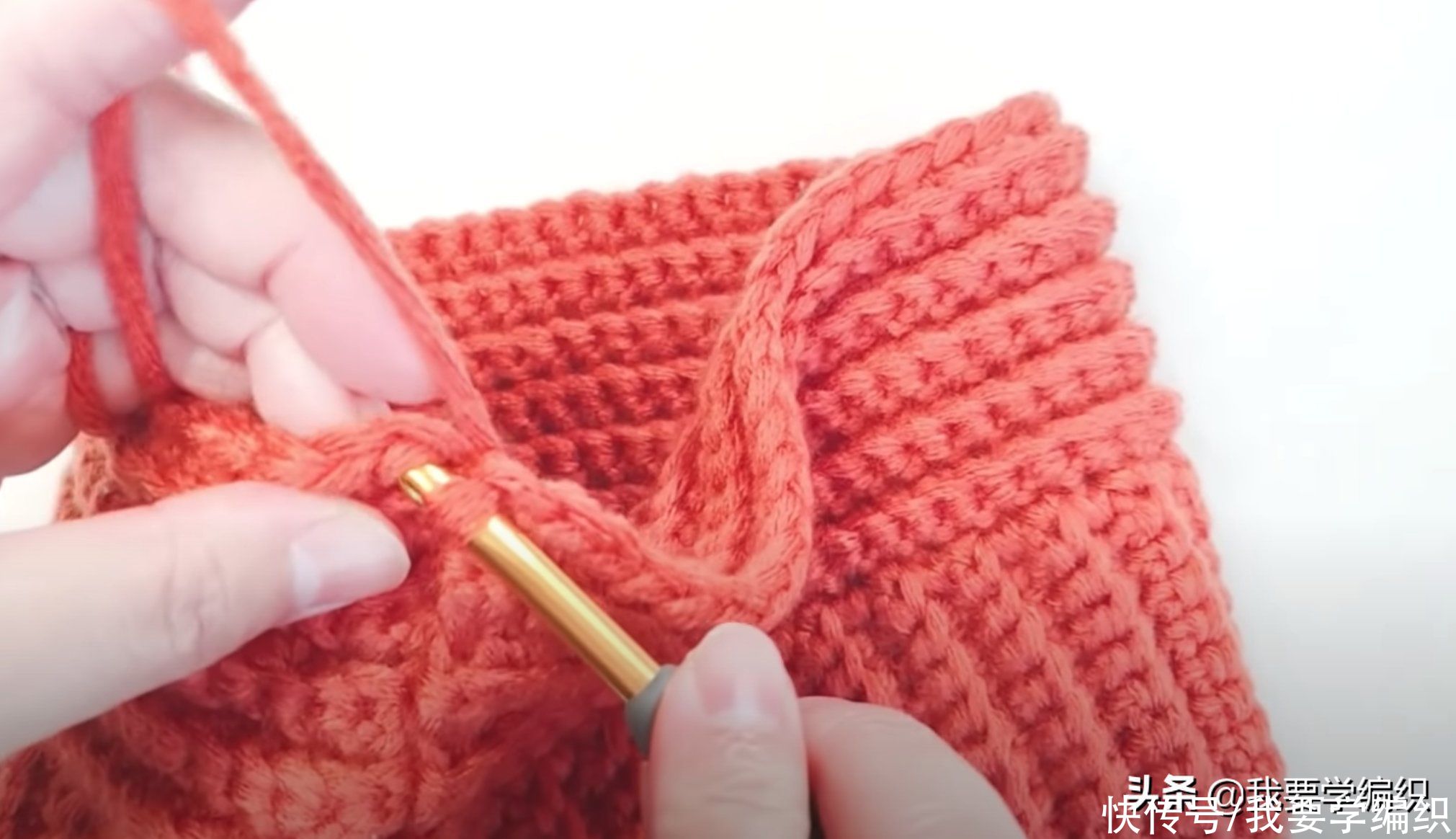 冬天来一款这样的暖帽,护耳辫子帽编织教程,重返你的少女时代