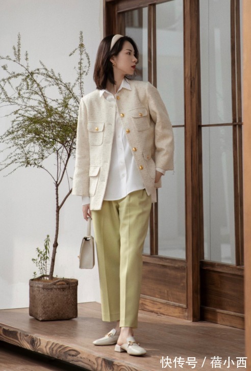 气质|再冷也不能乱穿衣,气质女性给自己买这4件外套吧,时髦有气质!