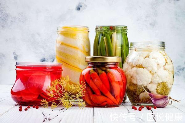 胰岛素|患有糖尿病后,该如何控制血糖?饮食注意这5点,或能稳定血糖