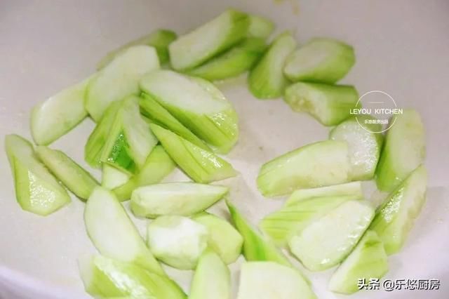 丝瓜煎蛋汤|入伏后多喝这碗汤，清热消暑，几步上桌，做法看看就会