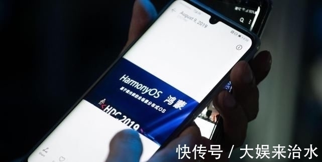 通讯|没给华为留喘息机会,继英国拆除通讯设备后,美国的行动接踵而至