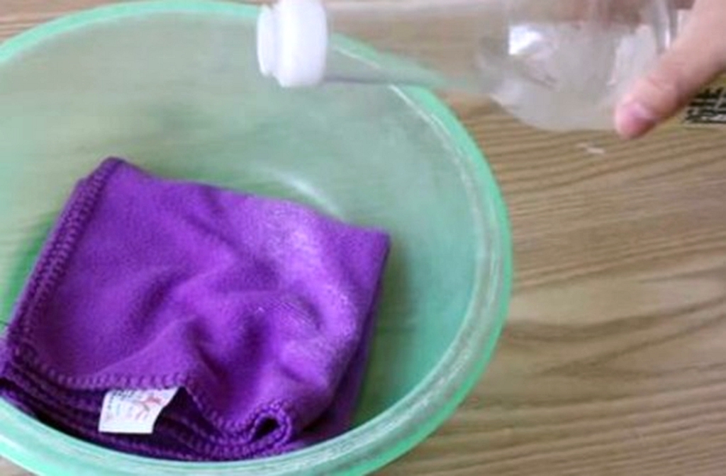 毛巾用久了臭又滑，学学聪明人这几招，洗完就如同刚买回来一样！