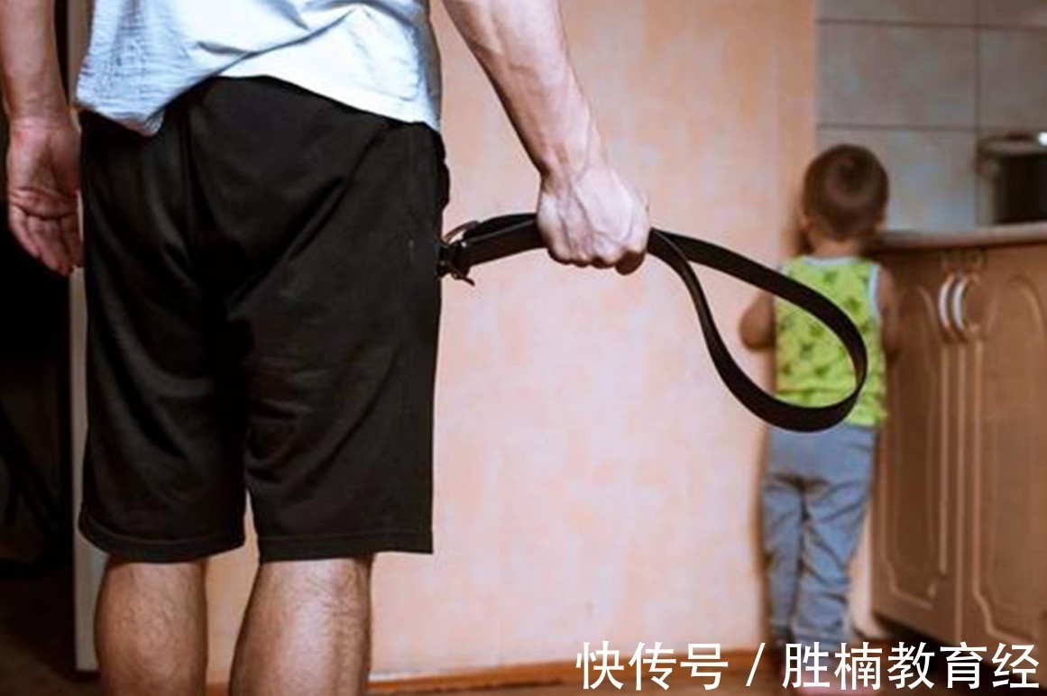 棍棒|孩子拥有一颗“玻璃心”,承受能力差,多半是父母教育方式的问题