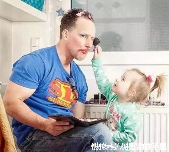育儿|宝爸哄孩子把自己哄成了“网红”,看了他干的事,一般人真做不到