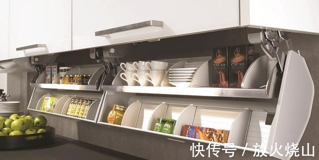 小调料|他将厨房每一寸用到了极致,吊柜下巴掌大的地,也能腾出6种用法