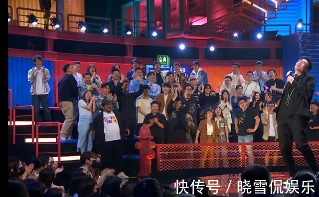 石老板|《脫口秀大會》第四季落幕，周奇墨拿大王，憑的是什么？