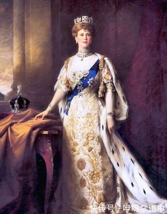 诗丽吉王后 诗丽吉的红宝石项链真不少,甚至还有传家宝,诗妮娜也戴过祖传的!