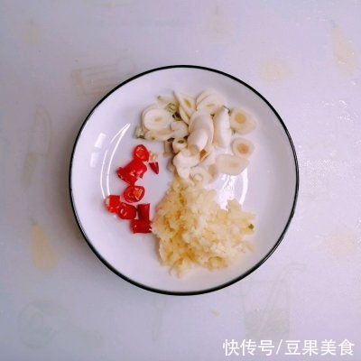 #清香麻爽秒入魂#金针菇豆皮卷,鲜香麻爽,好吃的没得说