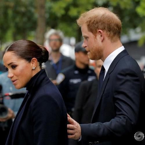 红色系 梅根真有钱啊!三天行程6套衣服60万,外加260万珠宝,土豪风十足