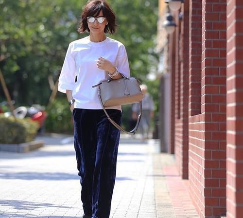 ?谁说50岁就是奶奶，这位51岁博主的减龄搭配，得体优雅、照搬简单