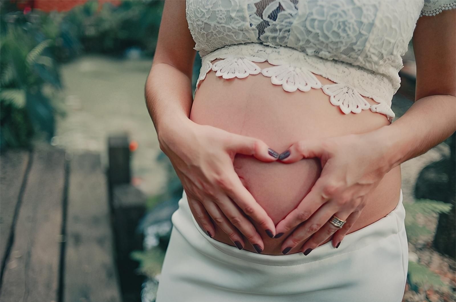 胎盘|怀孕两个月,肚子像其他人怀孕四个月一样,是什么原因?