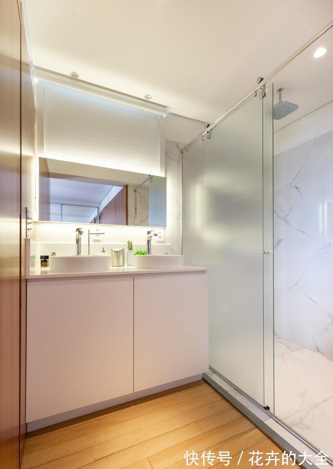 客厅|4口人挤61㎡小宅,无奈在客厅上方搭建楼板,一层变两层宽敞多了