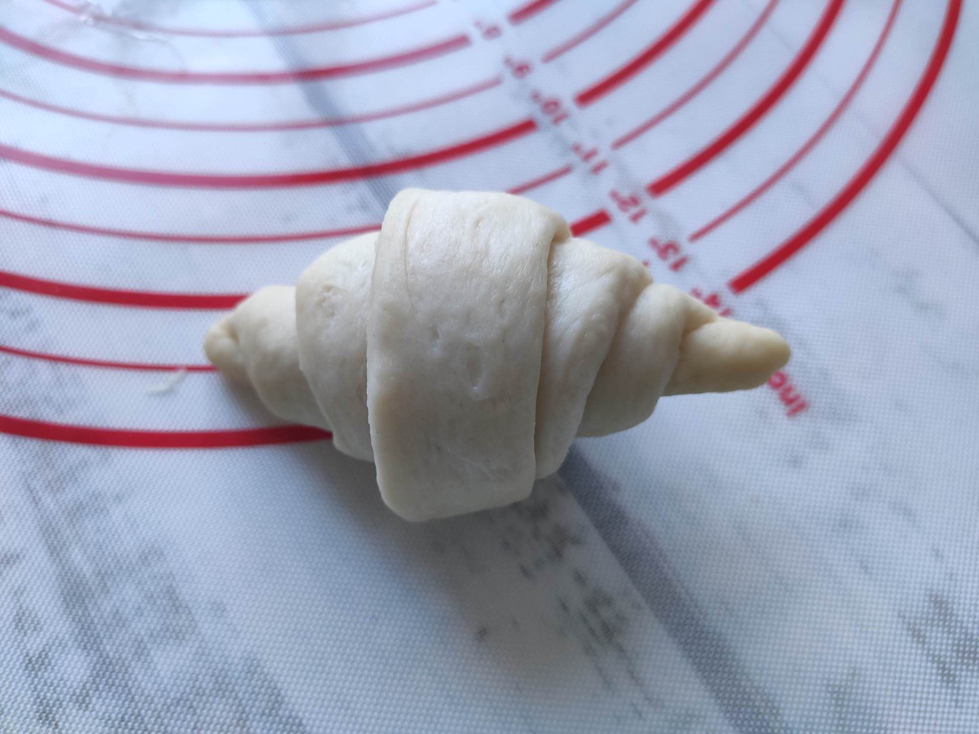 好吃|不用黄油也能做的面包，松软好吃，奶香浓郁，孩子早餐最喜欢它