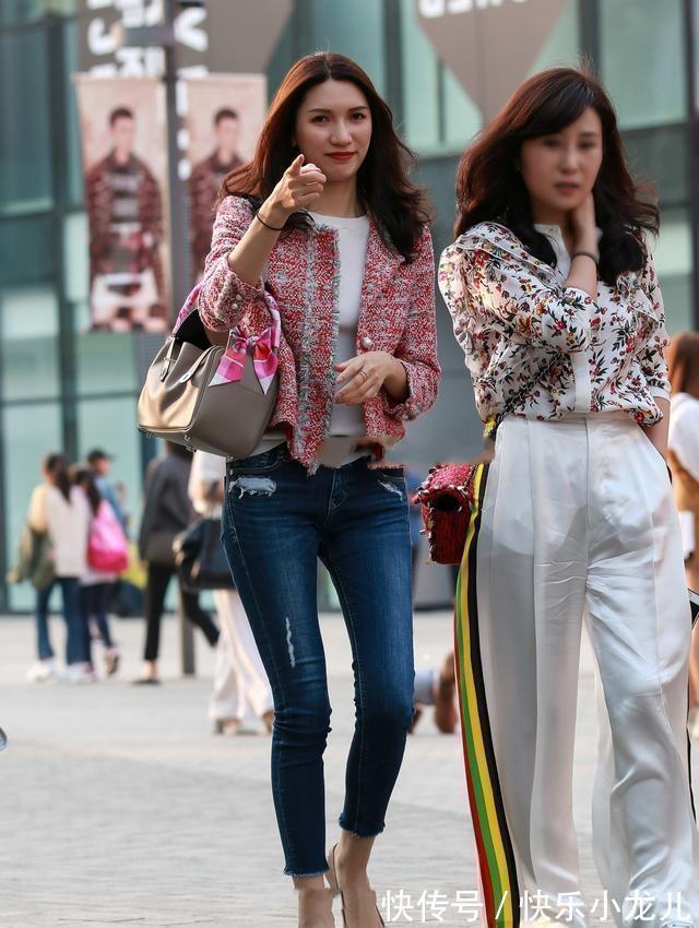 牛仔裤 浅蓝色宽松衬衣搭配白色毛边短裤,展现完美身材比例!