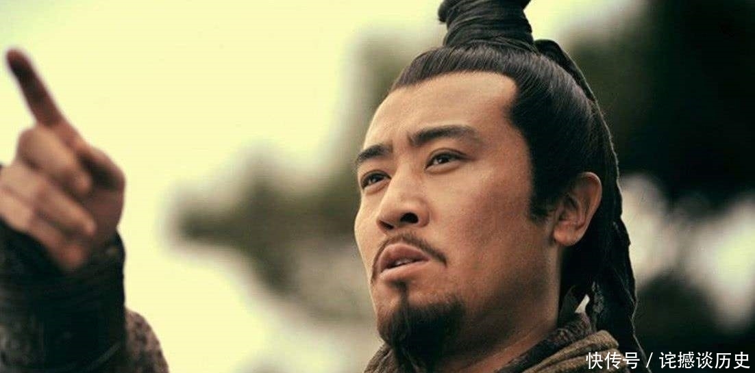 顶级|他装备顶级一生无对手,手下猛将如云,救过刘备却因其一句话而死