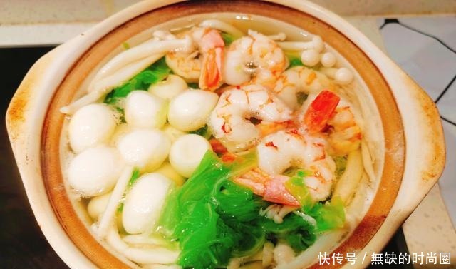 虾仁海鲜菇烧白菜汤，鲜香好喝，多加一种食材，做好后味美更营养