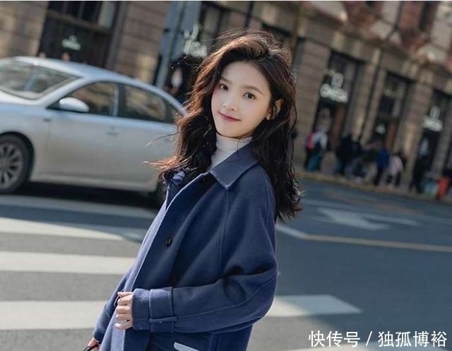 格子|发现:焦糖色早过时,现主流森系大衣+赫本裙,保暖清新巨减龄