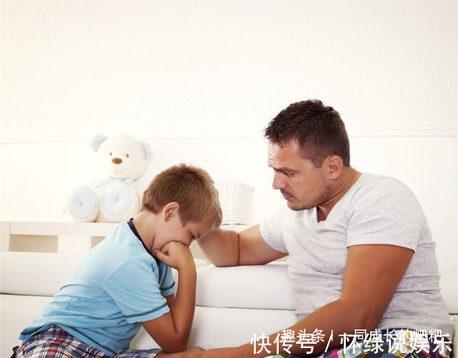 父母们|父亲在培养孩子情商时,要避开这些情商教育的误区,才会事半功倍