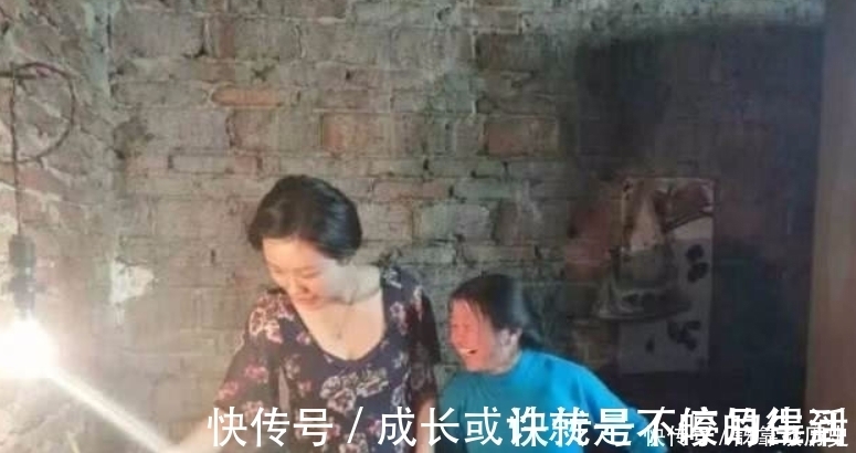 中华文化！农妇苦练书法20年，网友称赞，专家评价：字体结构错误，毫无美感