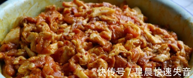 灌香肠时,牢记这“2料”决不能放,易发霉发酸,这样做才腊味足!