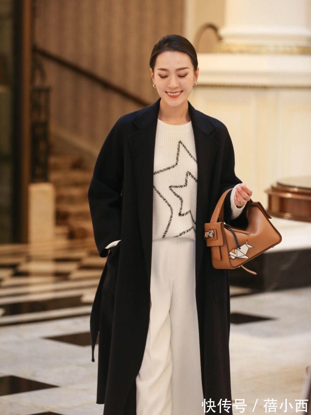 牛角扣 会穿“大衣”的女人更优雅,搭配半身裙真高级、搭配阔腿裤显气质
