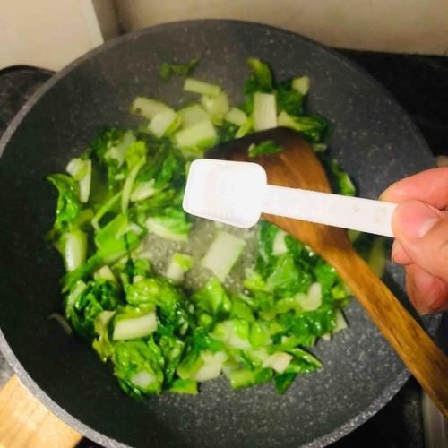 “蚝油”是先放还是后放？厨师：放对了鲜5倍，放错了丢营养