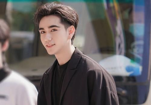 《创4》选手和马退赛后人气飙升,被指与王晨艺都靠饥饿营销出圈