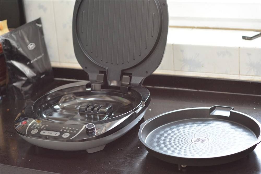  定期更新电饼铛，这次选了个易清洁的，早餐、午餐、晚餐都在行