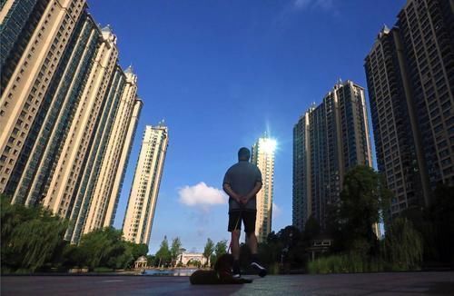 楼市|部分房源降价百万,开发商开始谨慎拿地了,楼市趋势你看懂了吗