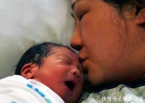 新生娃|新生娃出生7天迟迟不睁眼,父母急忙送医后,医生却不厚道的笑了