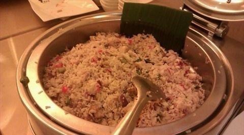 炒饭和炸冷|吃自助餐时,这三样食物聪明人都不吃,服务员一看就是懂行的!