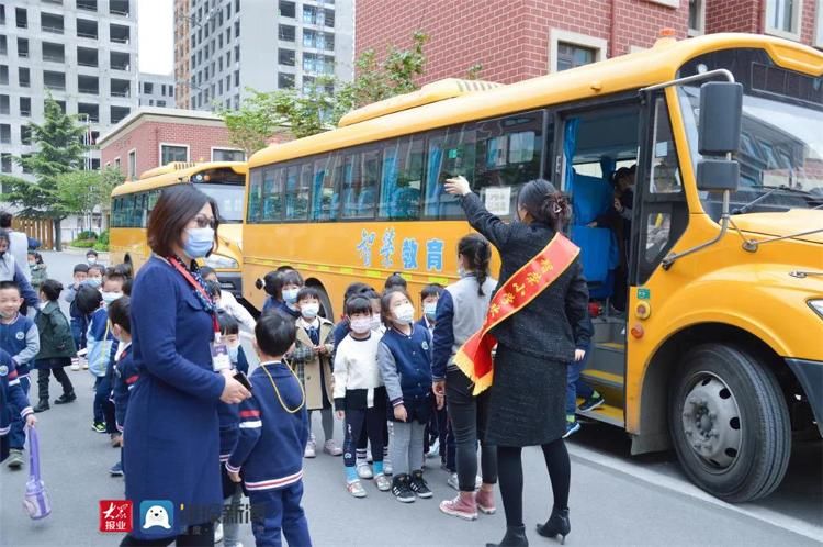 小学初体验筑梦共成长 智荣小学（城阳校区）喜迎春天里幼儿园来校参观