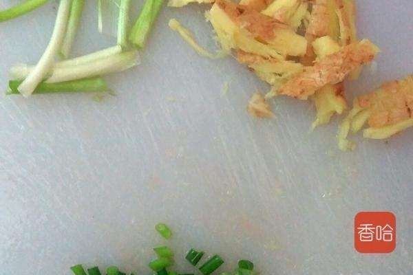 它叫鱼却不像鱼，无骨无刺，孩子常吃补钙补脑，贵也要常做孩子吃