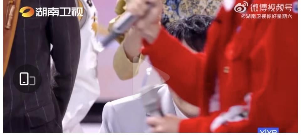 青少年节目《你好星期六》网络赌博代言人张信哲，登台助力！