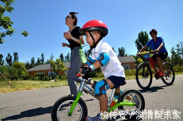 智有勇|不要夸孩子“你真棒”!斯坦福教授请用以下12种语境表扬孩子